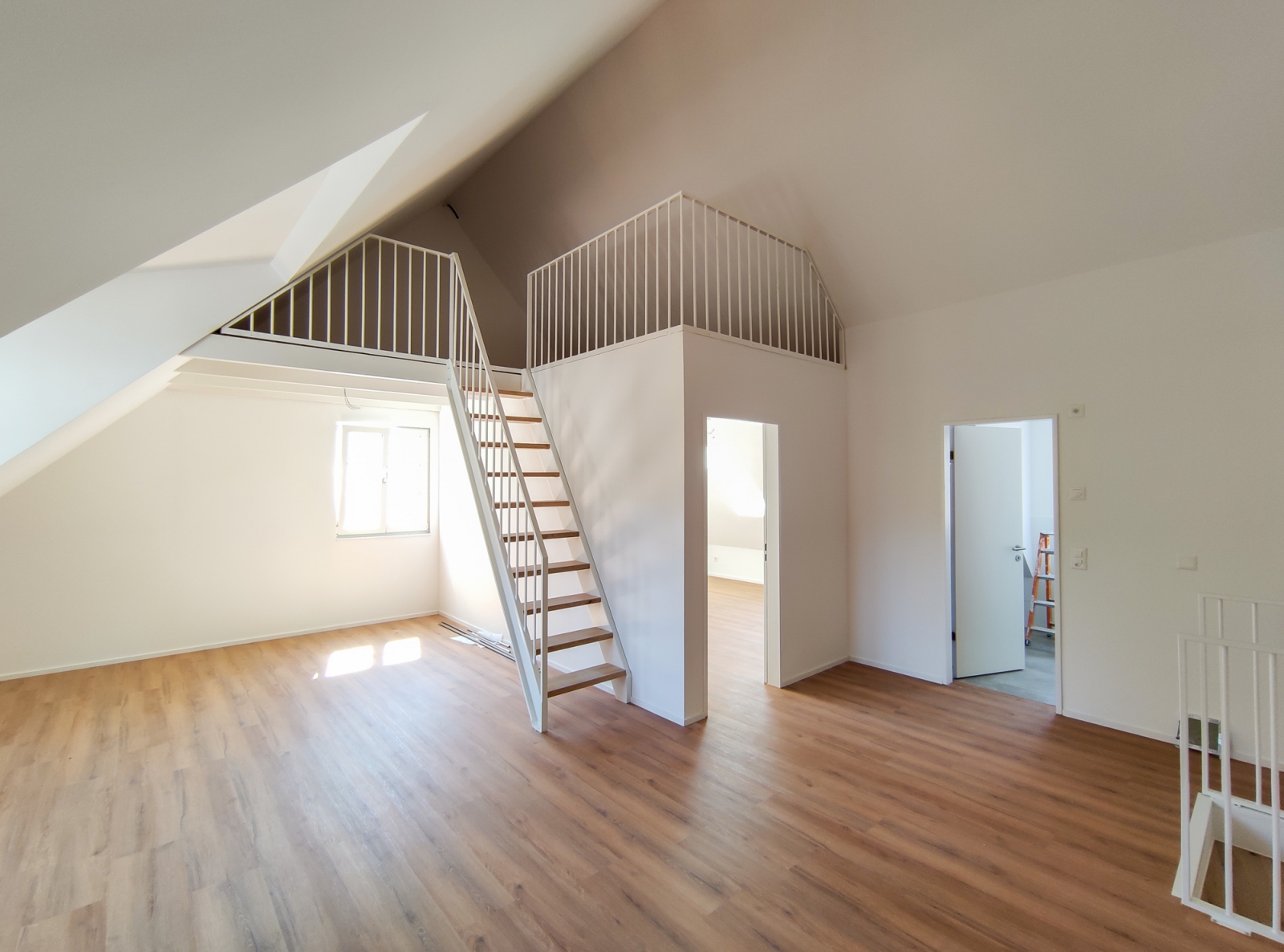 Erstvermietung: liebevoll sanierte Dachwohnung 8222 Beringen 8222 Beringen