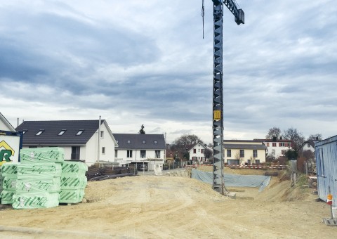 Wohnüberbauung "Chirchenacker" Feuerthalen (ZH). Aufgeteilt in zwei Mehrfamilienhäuser entstehen insgesamt 8 Eigentumswohnungen im Minergie Standard. Bereits alles verkauft!