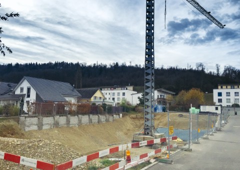 Wohnüberbauung "Chirchenacker" Feuerthalen (ZH). Aufgeteilt in zwei Mehrfamilienhäuser entstehen insgesamt 8 Eigentumswohnungen im Minergie Standard. Bereits alles verkauft!