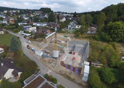 Verkauf von gesamthaft 5 mo­der­nen Ter­ras­sen­häu­sern an bester Hanglage von Schaffhausen - Herblingen. Bereits alle Häuser verkauft!