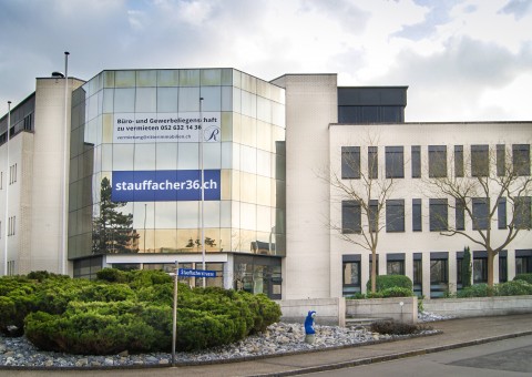 Gesundheitszentrum "Stauffacher" Schaffhausen. Am Rande der Altstadt von Schaffhausen vermieten wir auf Wunsch vollwertig ausgestattete Dienstleistungsflächen!