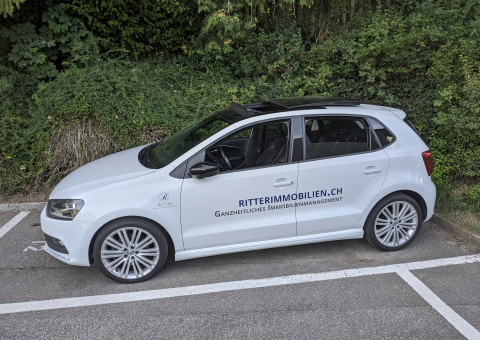 Aufgrund Neuanschaffungen verkaufen wir unsere Firmenfahrzeuge (VW Polo's / Golf / Audi Q3)